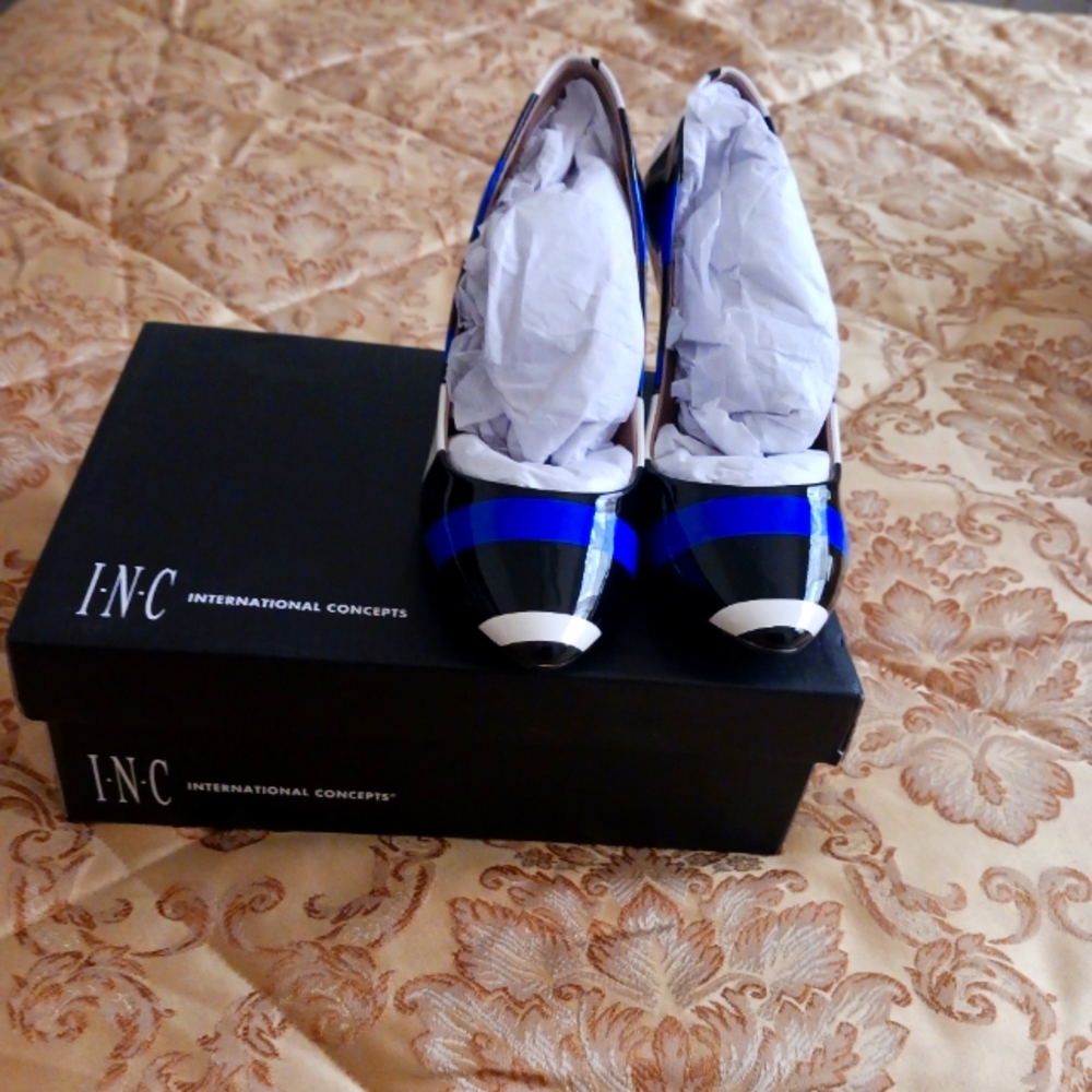 INC, Size 6.5 Blue, White and Blace Striped Pump